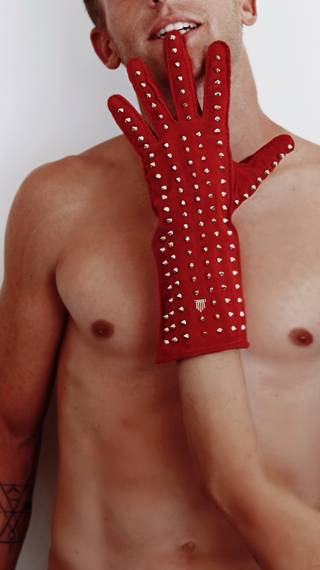 Marion red suede studded leather gloves